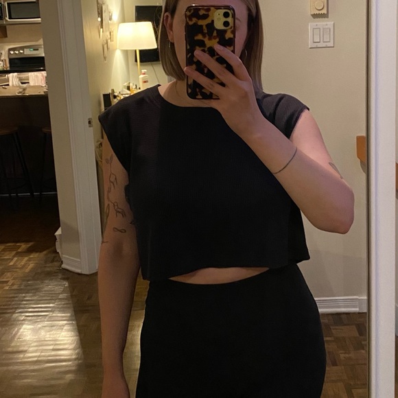 Boxy Waffle fabric black crop top - Picture 2 of 2